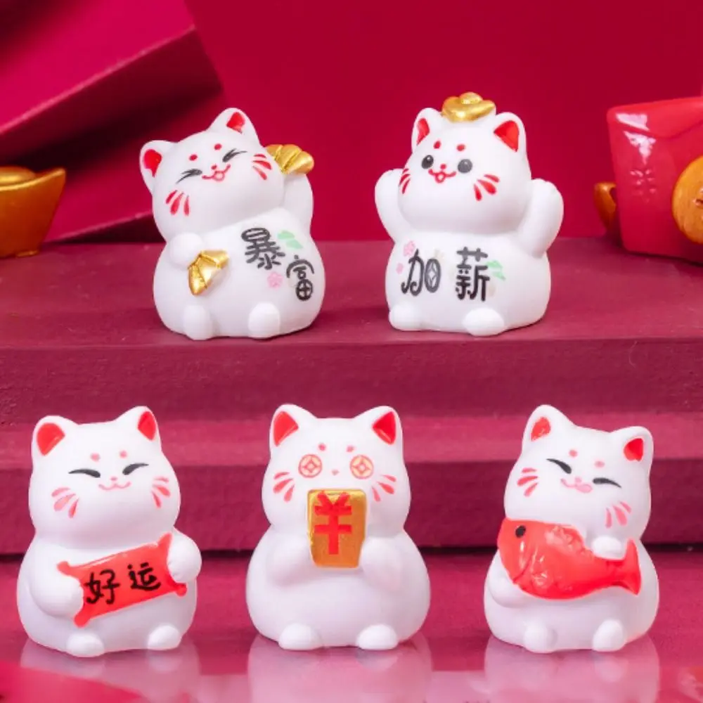 

Modern Lucky Cat Figurine Crafts Ornaments Lovely Mini Cat Car Ornaments Cute Fortune Cat Figurines Gift
