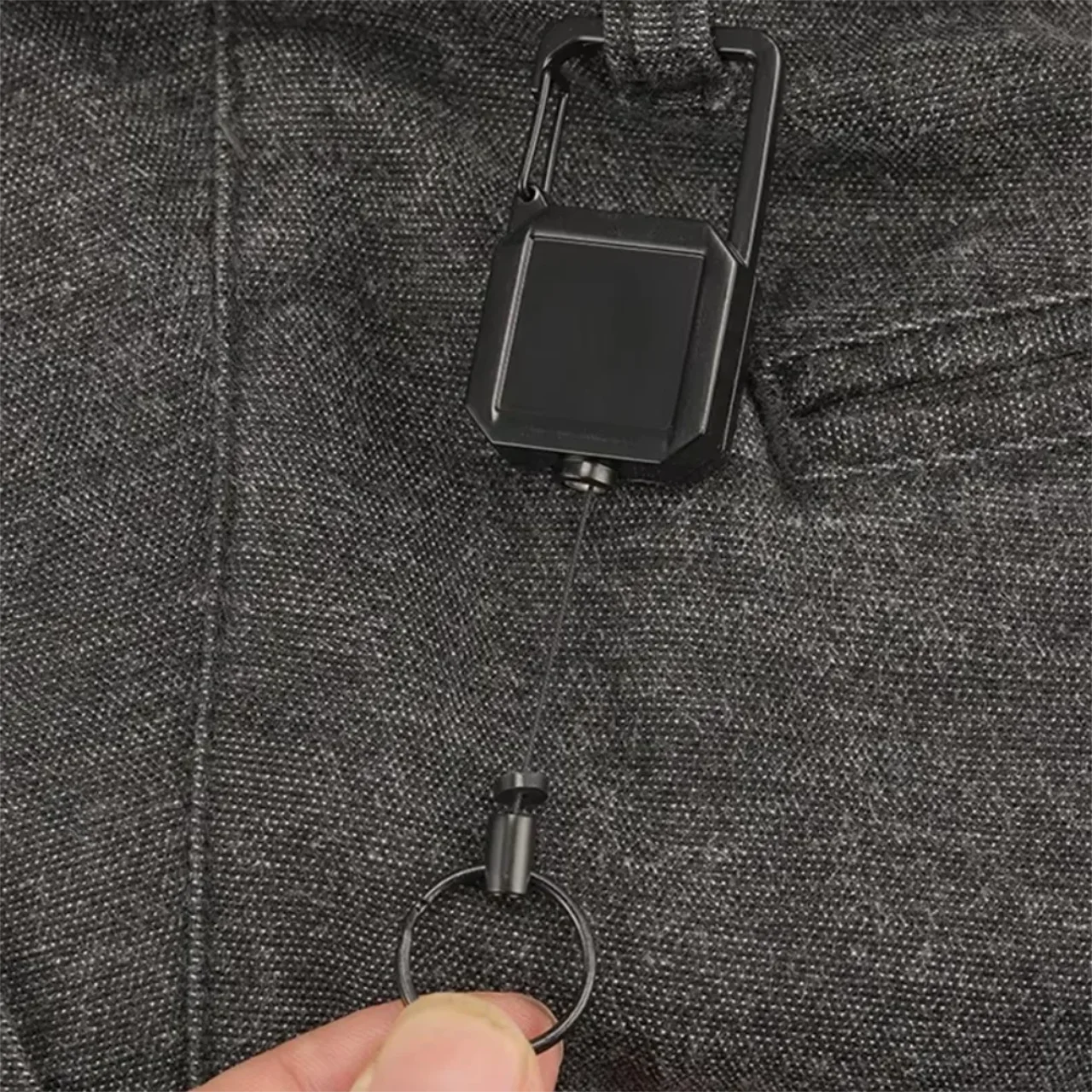 1 Stück Stahlseil-Schlüsselanhänger mit hoher Elastizität, einziehbar, Outdoor-Karabiner, D-förmig, verlustsicher, leicht zu ziehende Schnalle, Schlüsselring – Detail 5