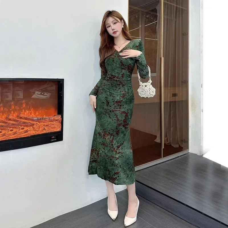 2024 Autumn Winter New Celebrity Vintage Print Long-sleeved V-neck Slim Long Midi Dress Bodycon Party Club