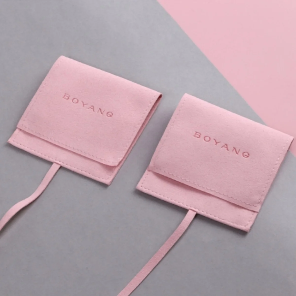 

100 шт., бархатная сумка для хранения Таро, замшевый карман на шнурке, настольная игра, посылка для вышивки карточек, принадлежности для колдовства для алтаря Таро B