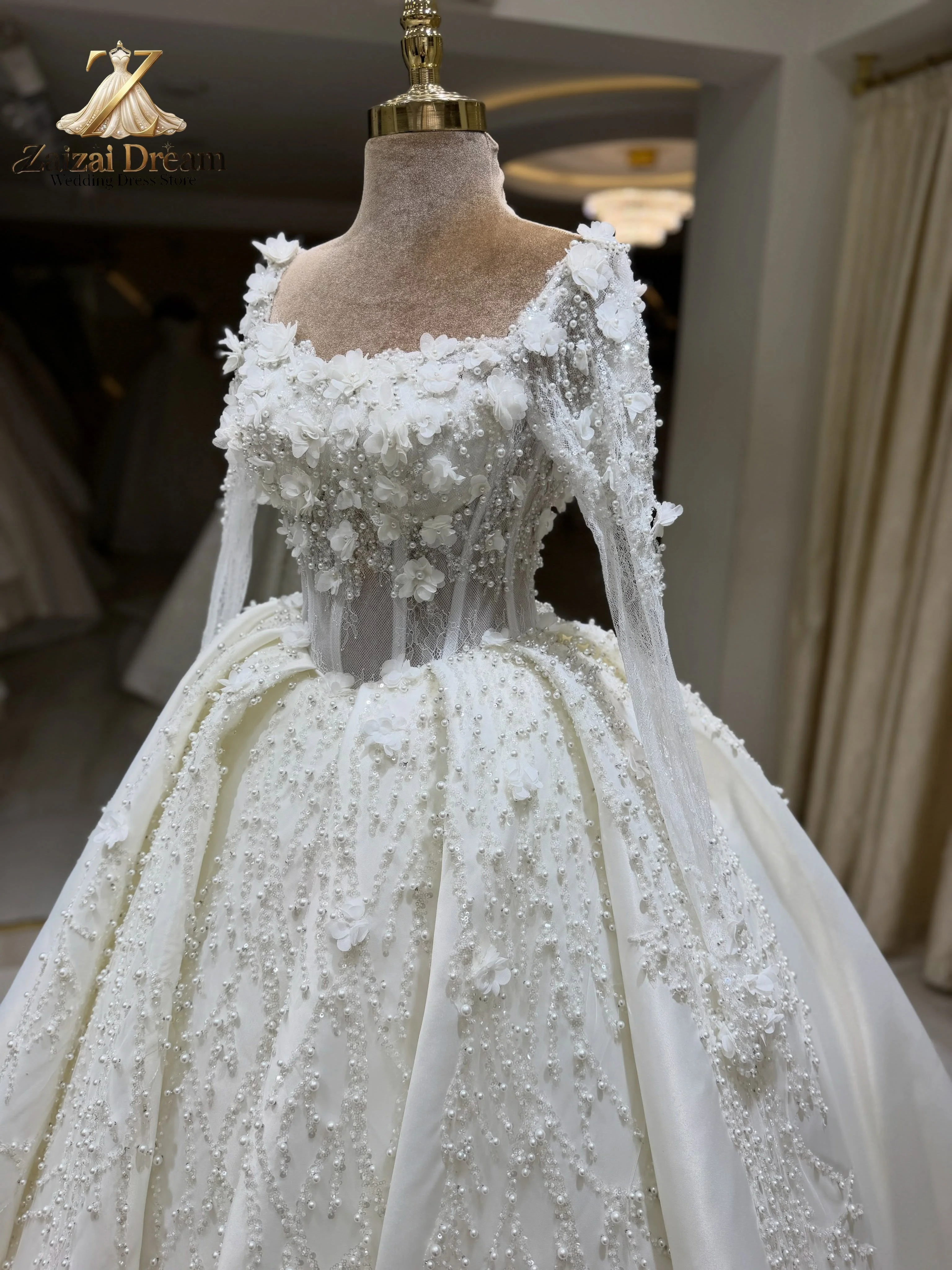 CustomziedLuxury Satin Ball Gown Wedding Dress Square Neck Long Sleeves 3D Floral Applique Princess Bridal Gown Vestido De Novia