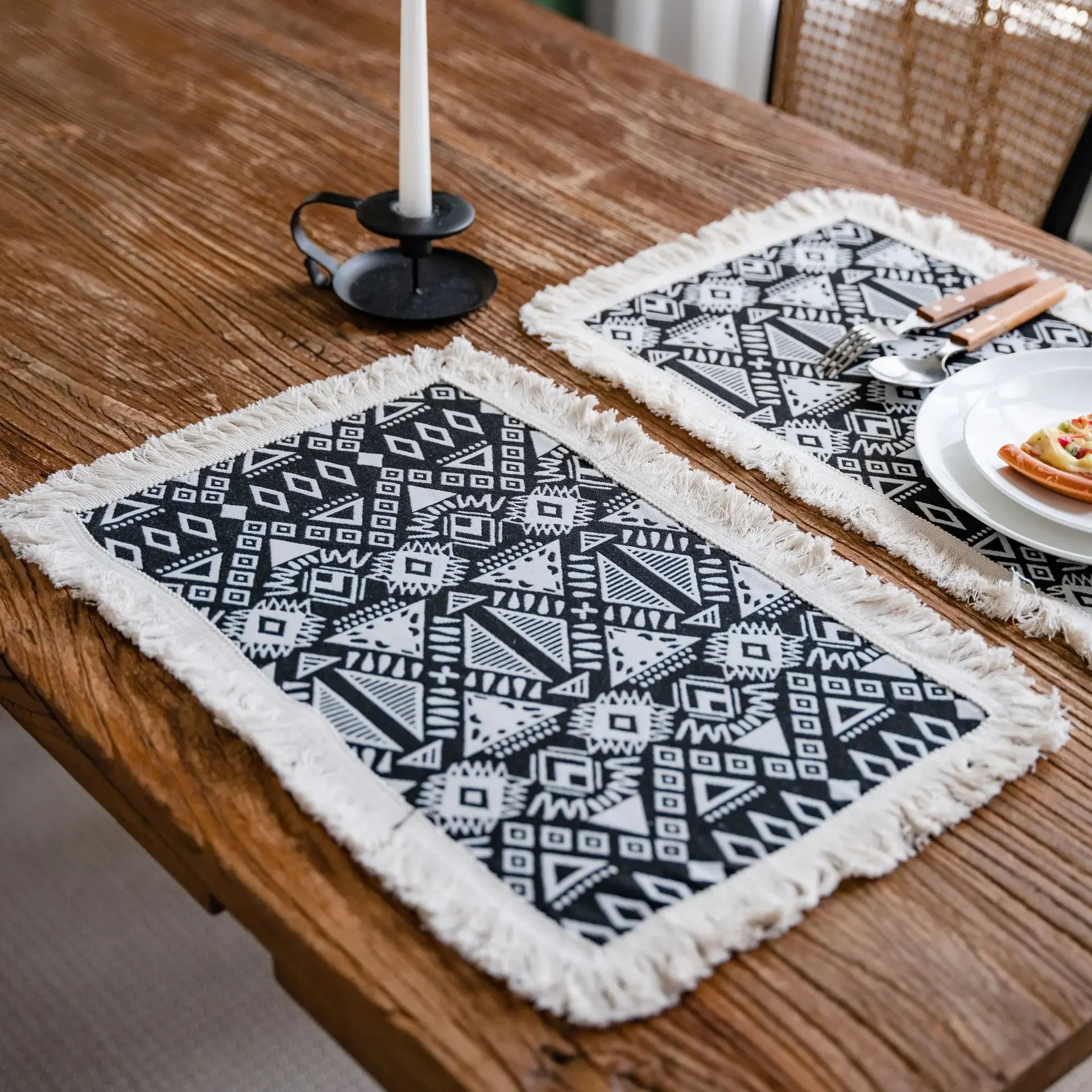 Jacquard Table Runner with Tassel Black and White Geometric Tablecloth Table Cover Home Party Decor Napkin TV Cabinet Dust Cover