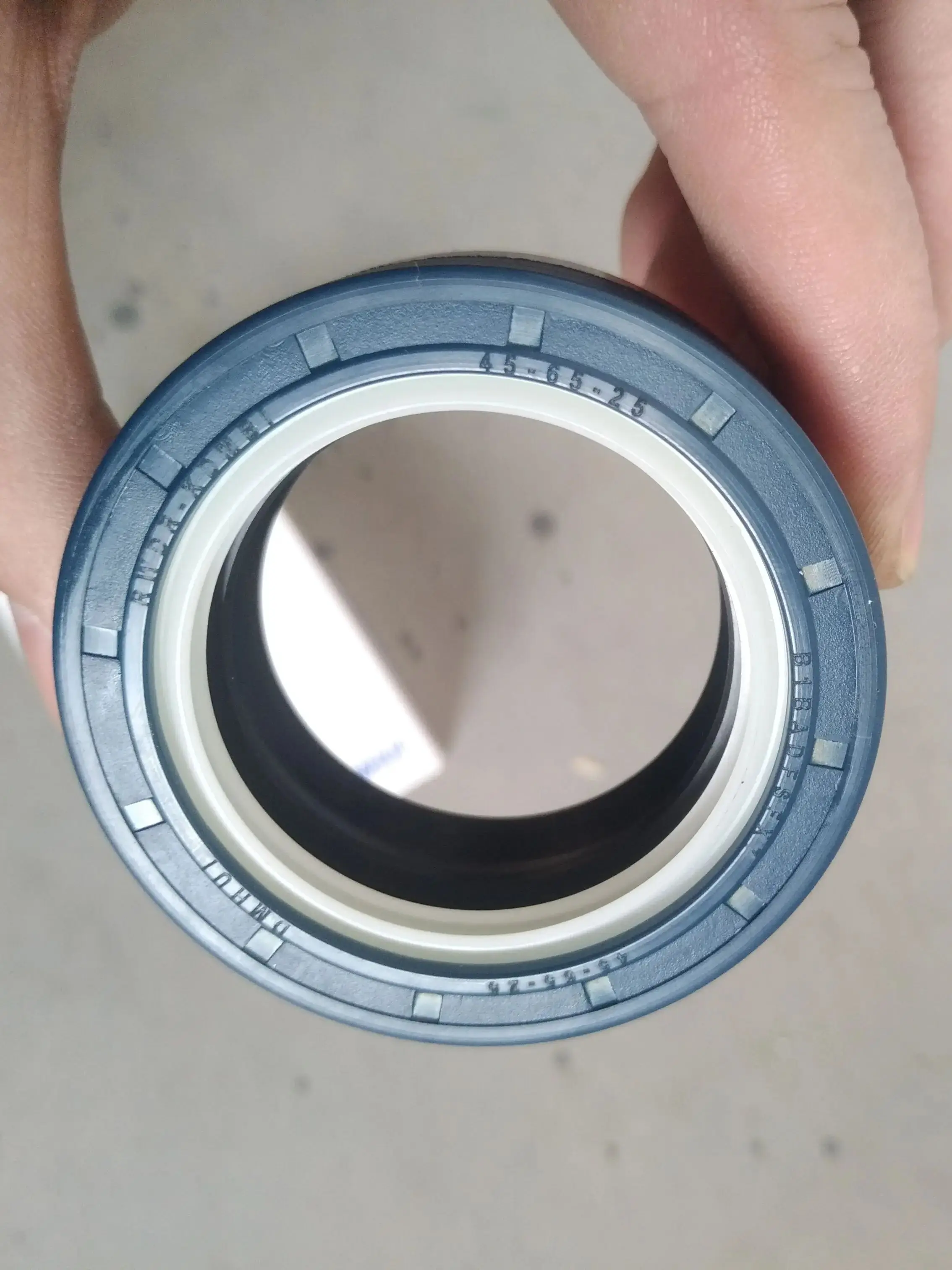 DMHUI brand Tractors differential shaft seal  OEM 12018030B COMBI 45X65X25 or 45*65*25 NBR rubber for  TS 16949