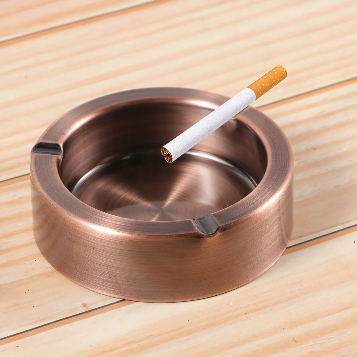 

Stainless Steel Ashtray Anti Fall Cigarette Smoking Portable Metal Modern Design Easy Clean Suitable Home Bar Cafe Hotel