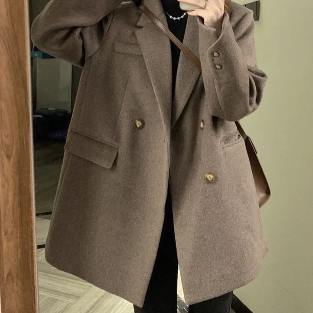 

B-TOTO High-end Suit Woolen Jacket Is Easy To Match For Daily Use, And The Popular Fabrics In Autumn And Winter Are Comfortable