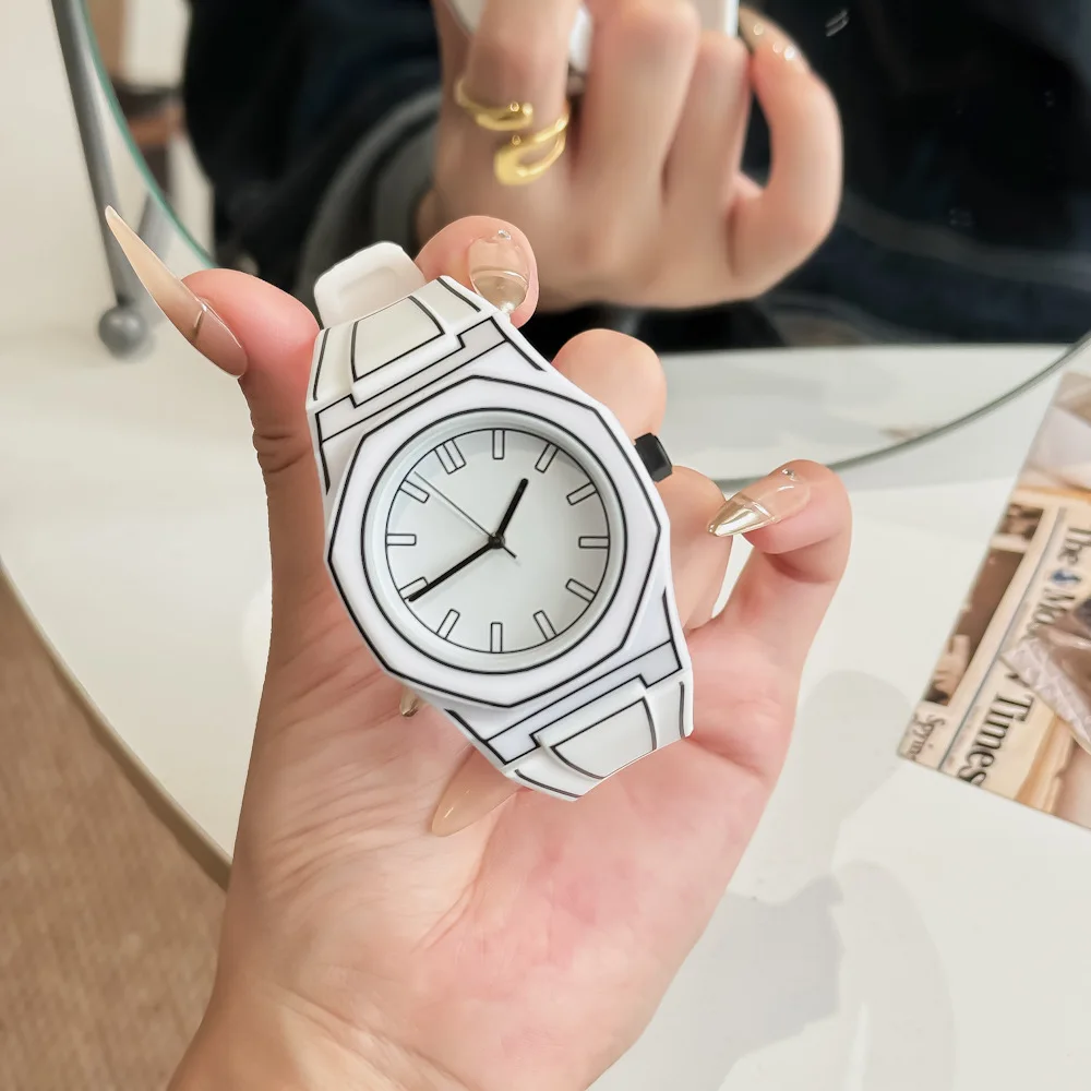 

New fashionable hot selling men's watches with niche designs, simple, personalized, trendy couple quartz watches