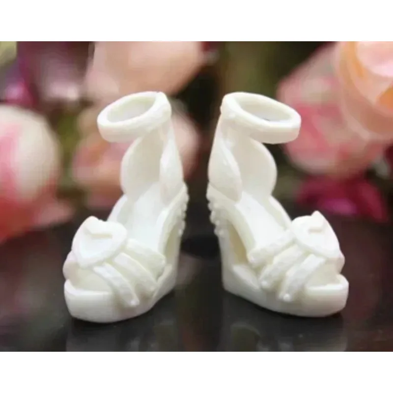 Doll shoes accessories for your BB 1:6 dolls A107