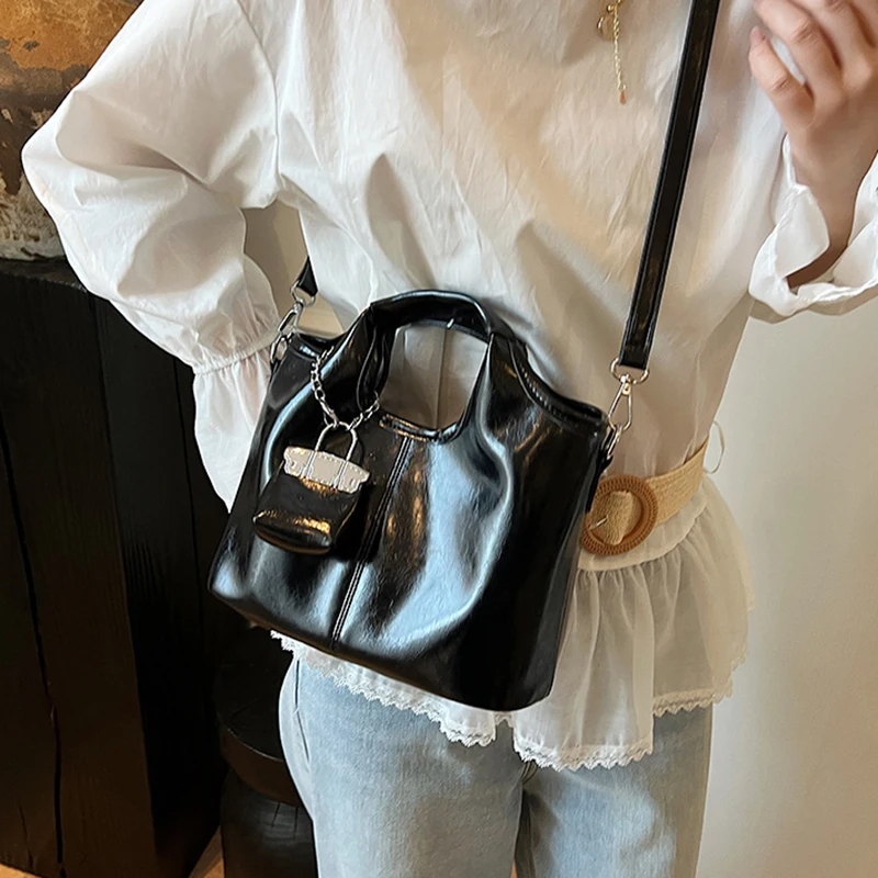 حقيبة يد راقية ذات سعة كبيرة، متعددة الاستخدامات، حقيبة كتف بتصميم سلة خضروات بسيطة للنساء