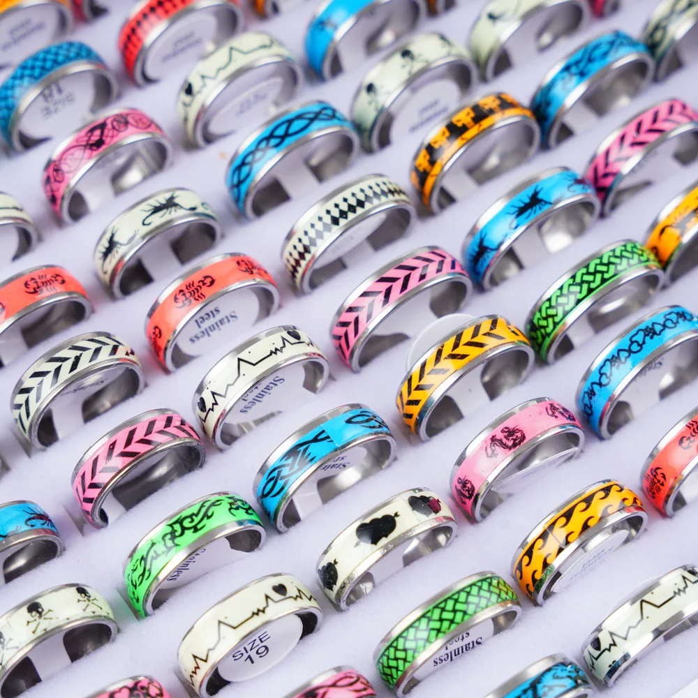 20Pcs/Lot Fashion Colorful Sticker Stainless Steel Luminous Rings for Men Women Glow in Dark Jewelry Party Accessories Gifts