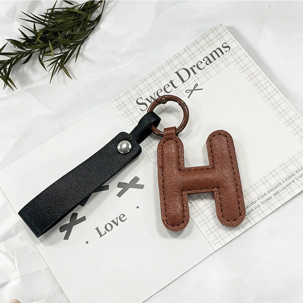 Niedlicher Personalisierter 26 A-Z Buchstaben DIY PU-Accessoire Mode-Schlüsselanhänger Verpackung Hängende Dekoration Schlüsselring Großhandel Anhänger Geschenk – Detail 12