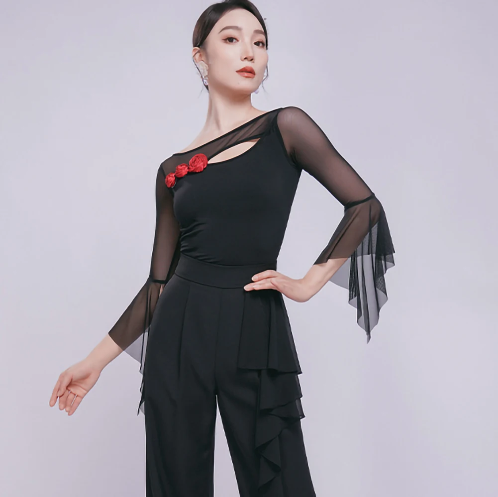 تي شيرت نسائي لاتيني قصة مجوفة جديدة سوداء ثلاثية الأبعاد على شكل زهرة ممارسة التورمالين الأزرق للحفلات الراقصة بأكمام شبكية وردي