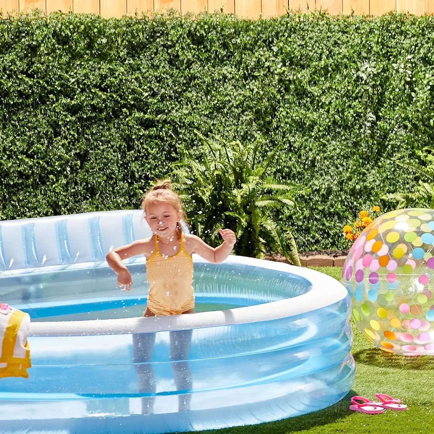 Aufblasbarer Familien-Lounge-Pool für Swim Center: Einbau-Becherhalter, 156 Gallonen Fassungsvermögen, 90 x 86 x 31 Zoll, Blau