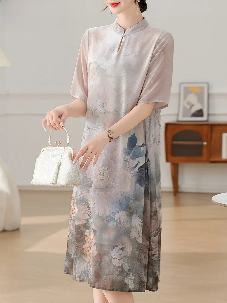 

Новая китайская летняя одежда для женщин среднего и старшего возраста: модная шифоновая длинная юбка с коротким рукавом.