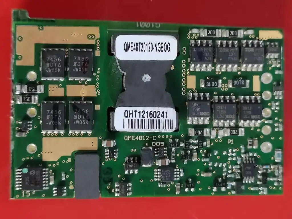 

Input 36-75V Output 12V 20A POWER-ONE QME48T20120-NGBOG Power Module