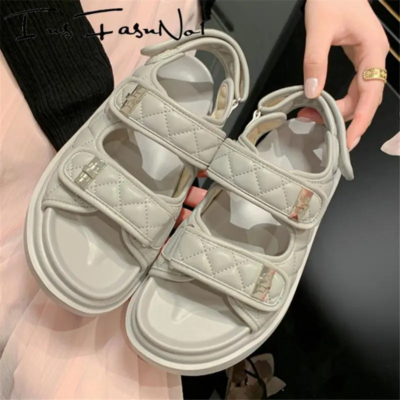 Casual Metal Decoration Women\'s Sandals Fashion Thick Bottom Platform Flat Heel Beach Shoes Female Hook Loop Sandals Increasing