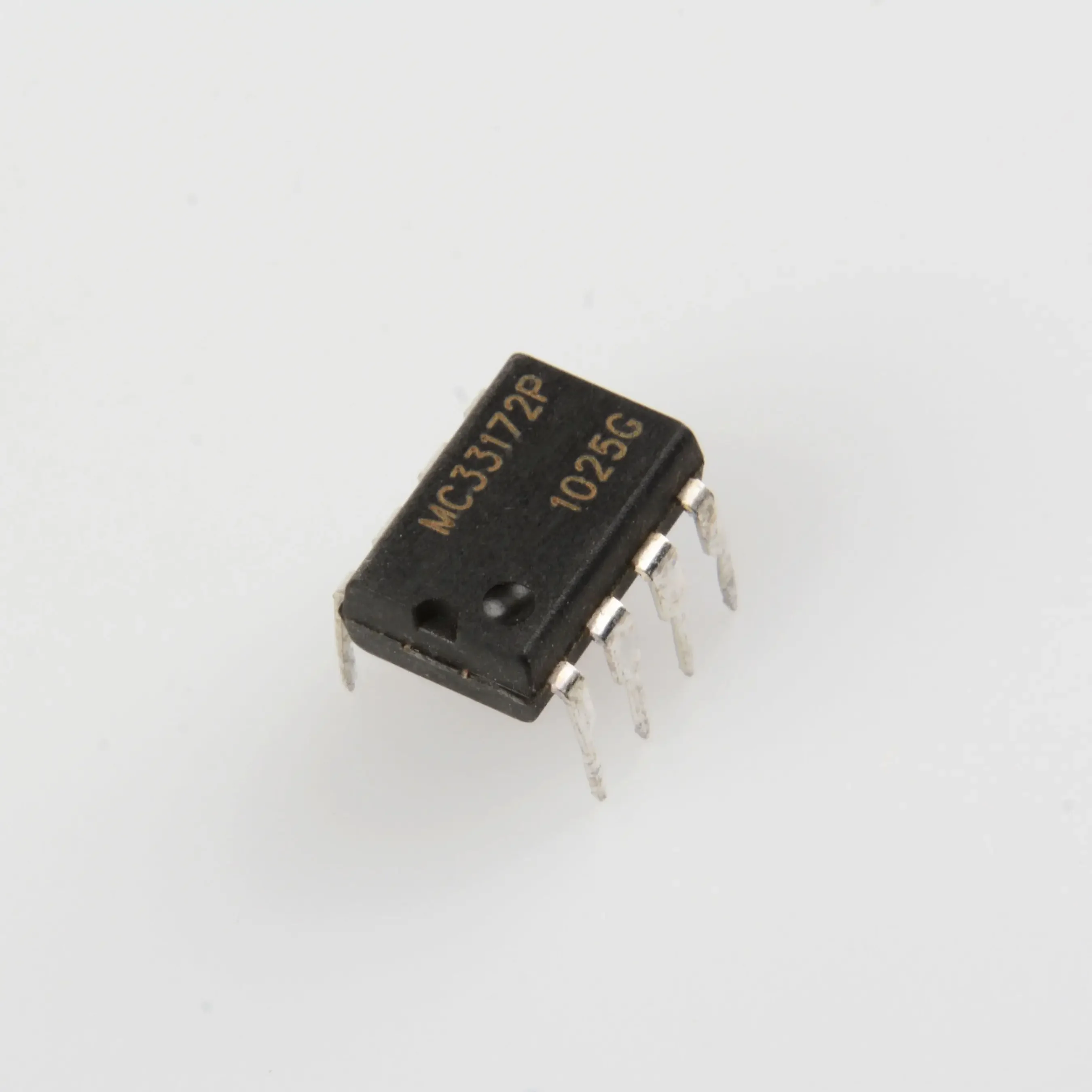 MC33172P MC33172 in-line DIP8 quality assurance, large quantity and excellent price, BOM matching order is provided