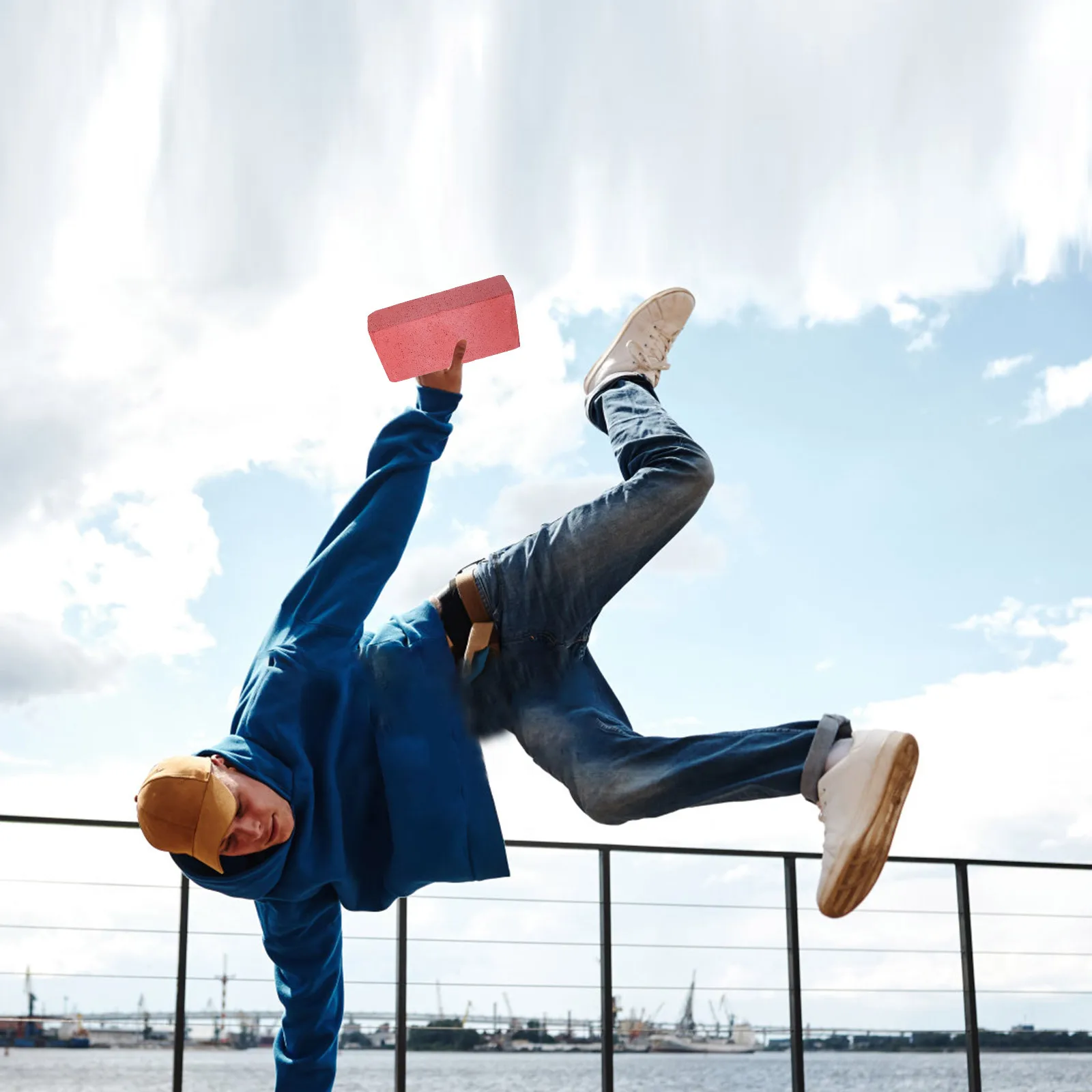 

4pcs Hand Breakable Foam Brick Realistic Stage Performance Props Movie Construction Comedy Gimmicks Halloween Prank Lightweight