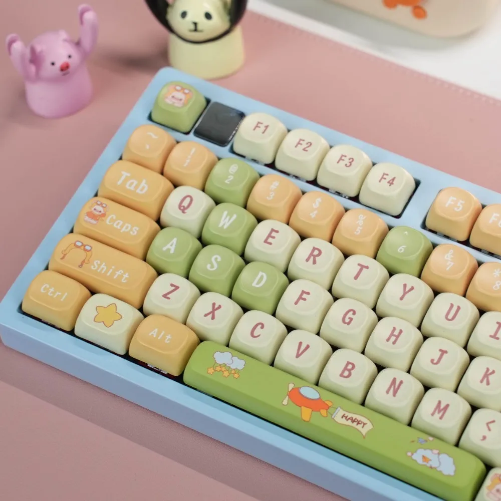 

Little Pig Pilot Keycap Cute Green MOA Profile PBT Material DYE-SUB for MX Switch Mechanical Keyborad 66/68/75/88/96/108