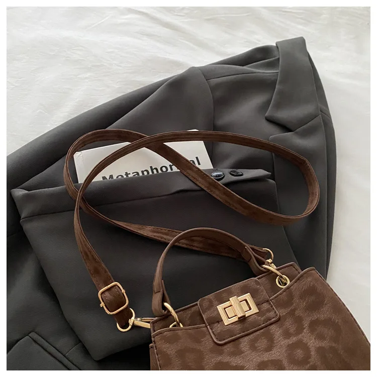 Schicke Bankett-Umhängetasche mit Leopardenmuster, stilvolle Damen-Einkaufstasche, Retro-Schloss-Handtasche, Schulter- und Unterarmtasche für den täglichen Gebrauch von Frauen – Detail 27