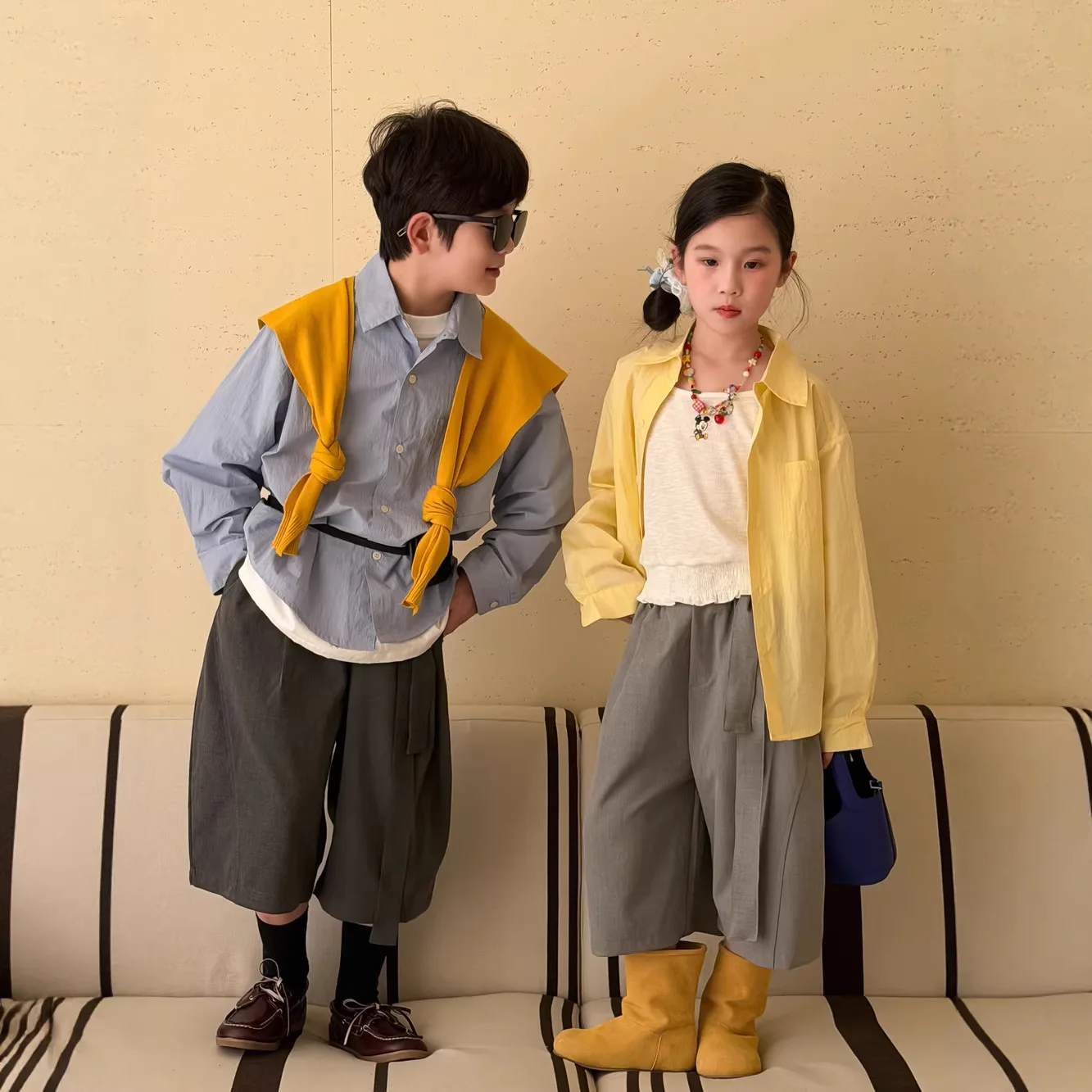 

2025 Spring Kids Solid Color Button Down Shirt Unisex Boys Girls Long Sleeve Casual Cotton Blouse for Children