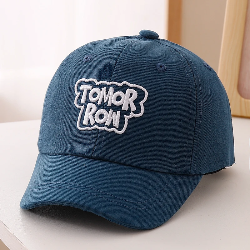 

Children's "Tomorrow" letter embroidered baseball cap,made of soft cotton.Suitable for both boys and girls for daily casual wear