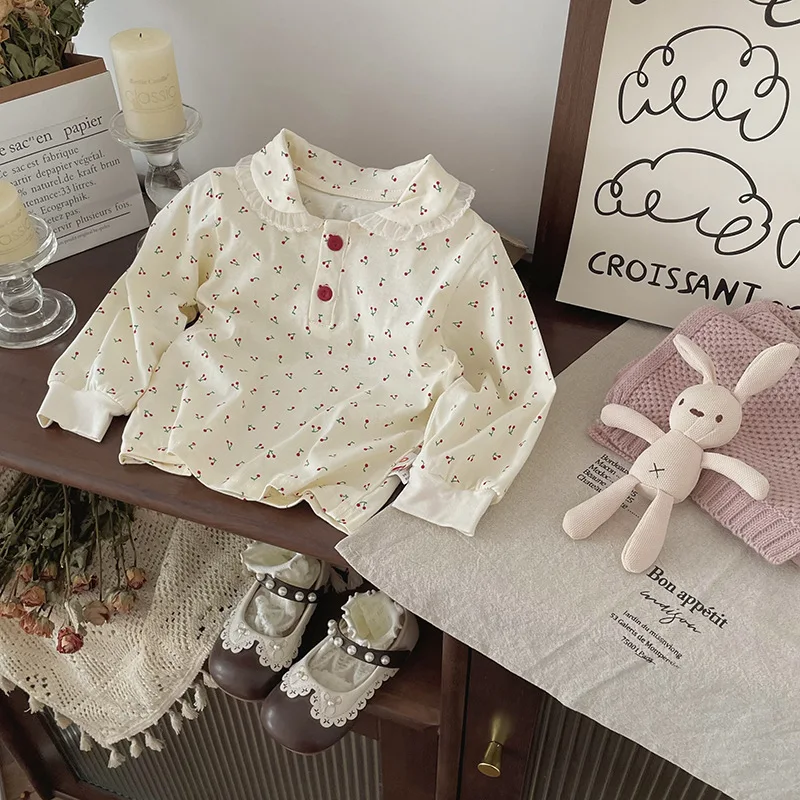 

Детская милая футболка для девочек с длинным рукавом и кружевным отложным воротником, пуловер, топы, рубашка для детей от 1 до 6 лет, детские весенне-осенние блузки 2025