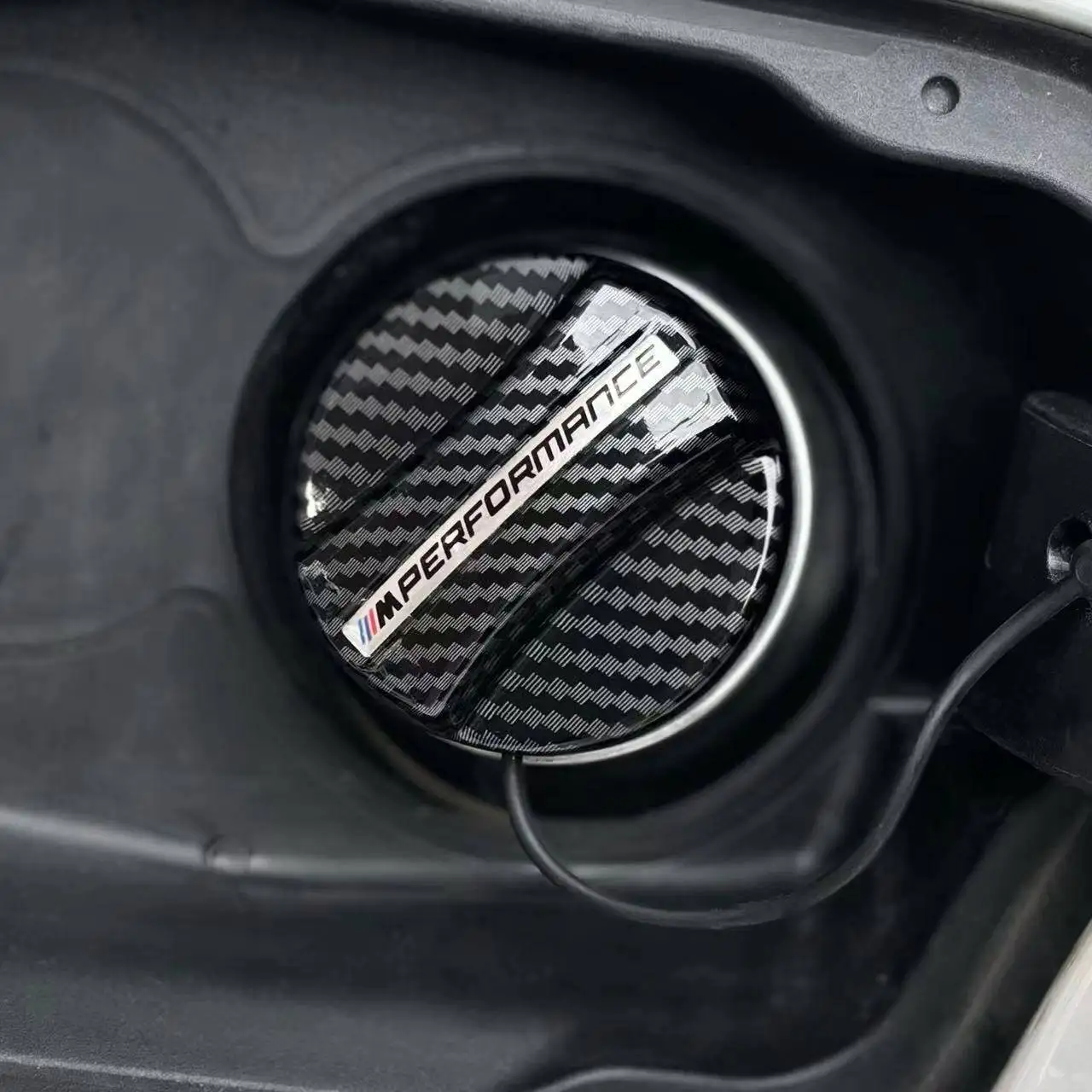 Carbon Fiber Tank Cover Fuel Tank Air Cap Trim For BMW G80 G06 G07 G42 G14 G15 G16 F82 F20 F21 F83 M2 M3 M4 M5 M8 F95 F96 E90 - view 2