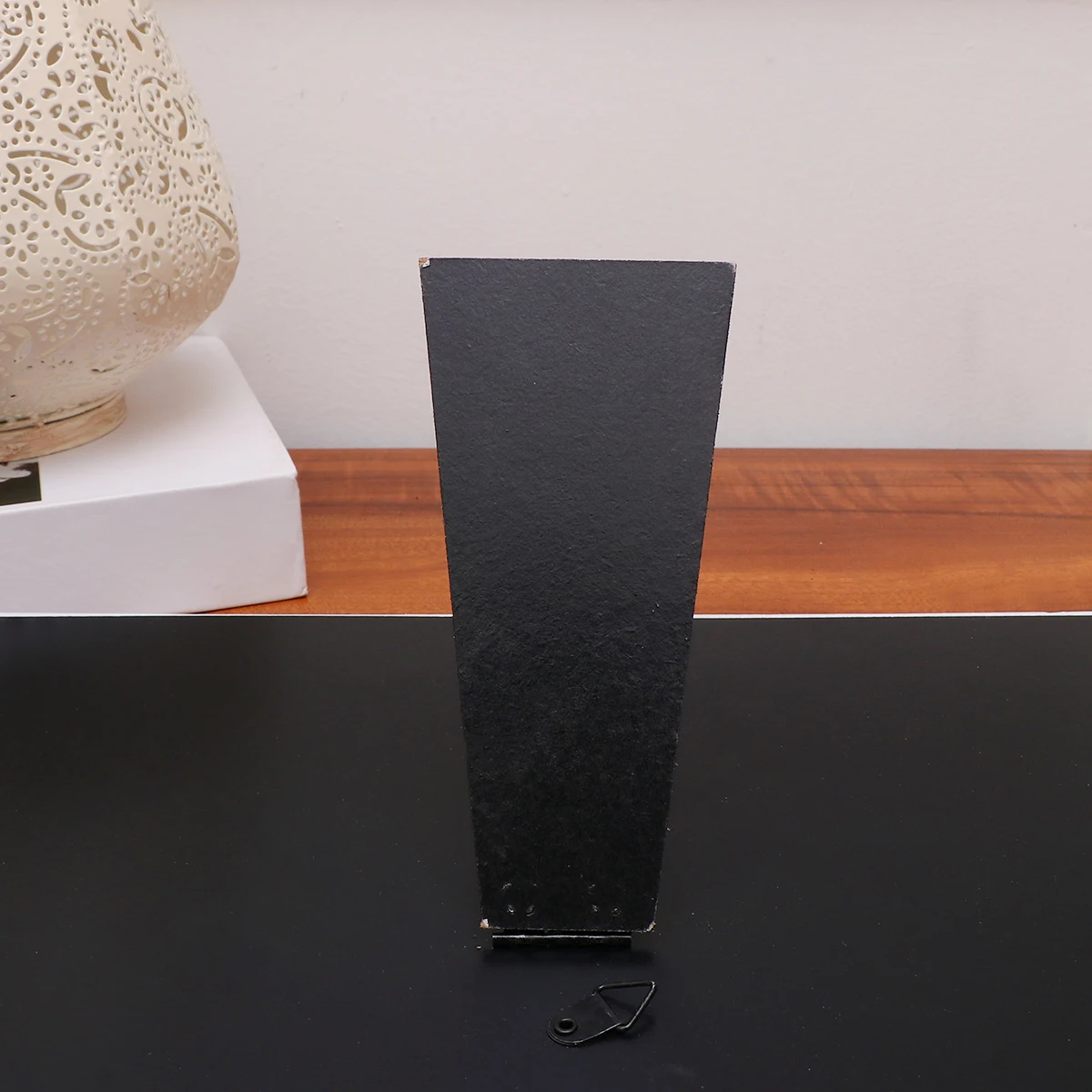 

1Pcs Newborn Photo Frame with 12 Spaces Growth Record Display for Baby's First Year Milestone Keepsake Pink Newborn Photo Frame