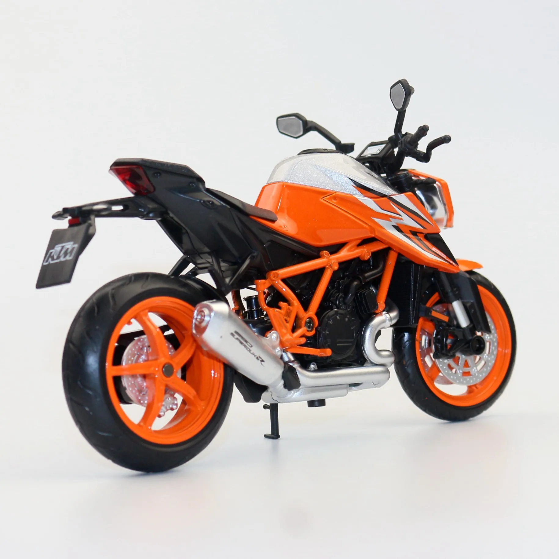 1/12 KTM 1290 szuper Herceg R 2022 Gyermek- Motorbicikli CCA diecast manöken 1:12 Élegáns játékos Versenyzés Miniatűr Beszedés Adomány számára Becő gyerekek