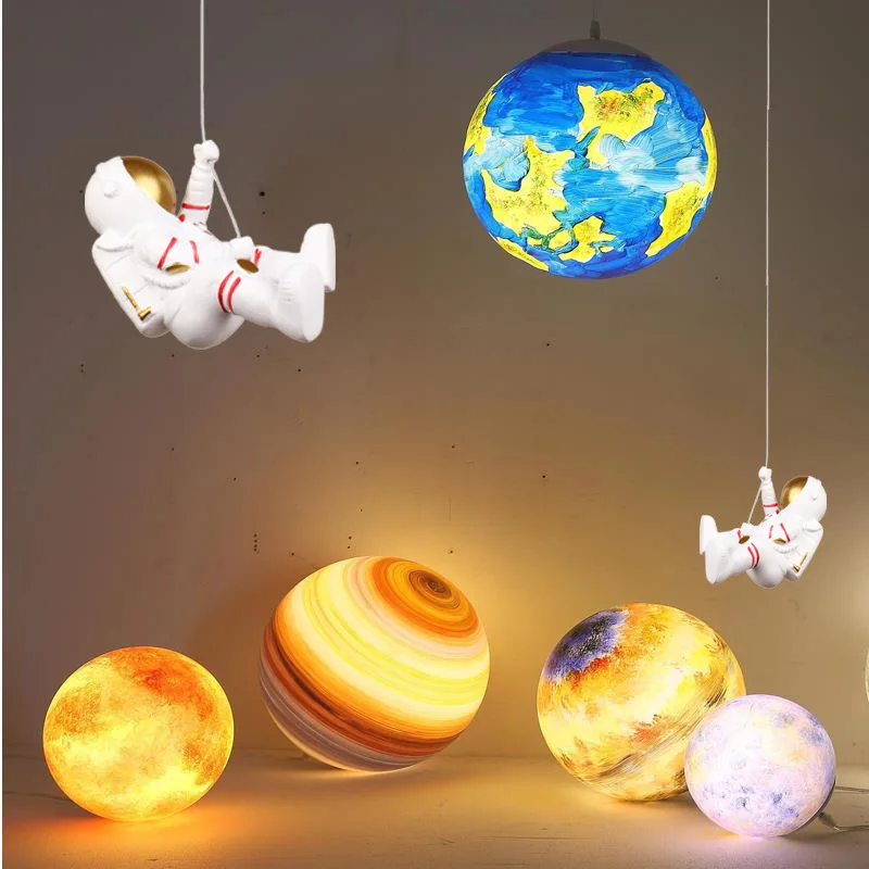 Lámpara colgante para habitación de niños, luz Led de luna de astronauta de dibujos animados creativos para dormitorio de niños y niñas