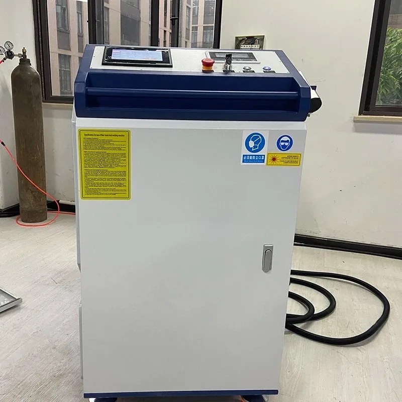 2000W  CW Fiber Laser Cleaning Machine Rust Removal With High Quality