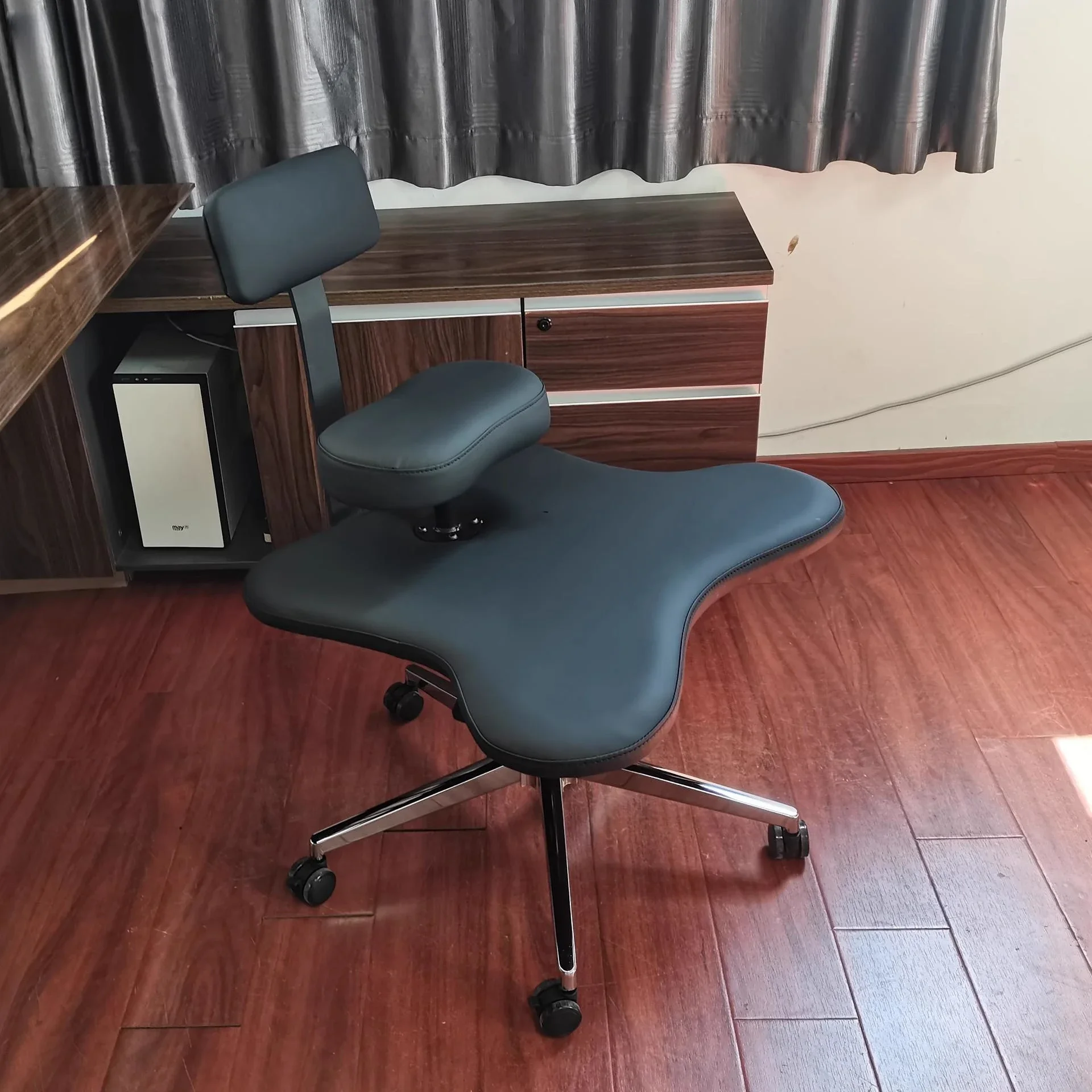 Silla ergonómica con patas cruzadas y ruedas, silla multifuncional para arrodillarse, altura ajustable, silla para computadora de oficina