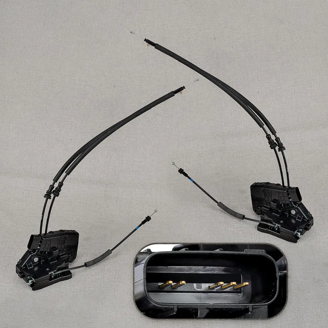 

81410-D3000 1 Pair Rear Left & Right Door Lock Latch Actuators 81420-D3000 Fit for Hyundai Tucson 2020 2019 2018 2017 2016 LHD