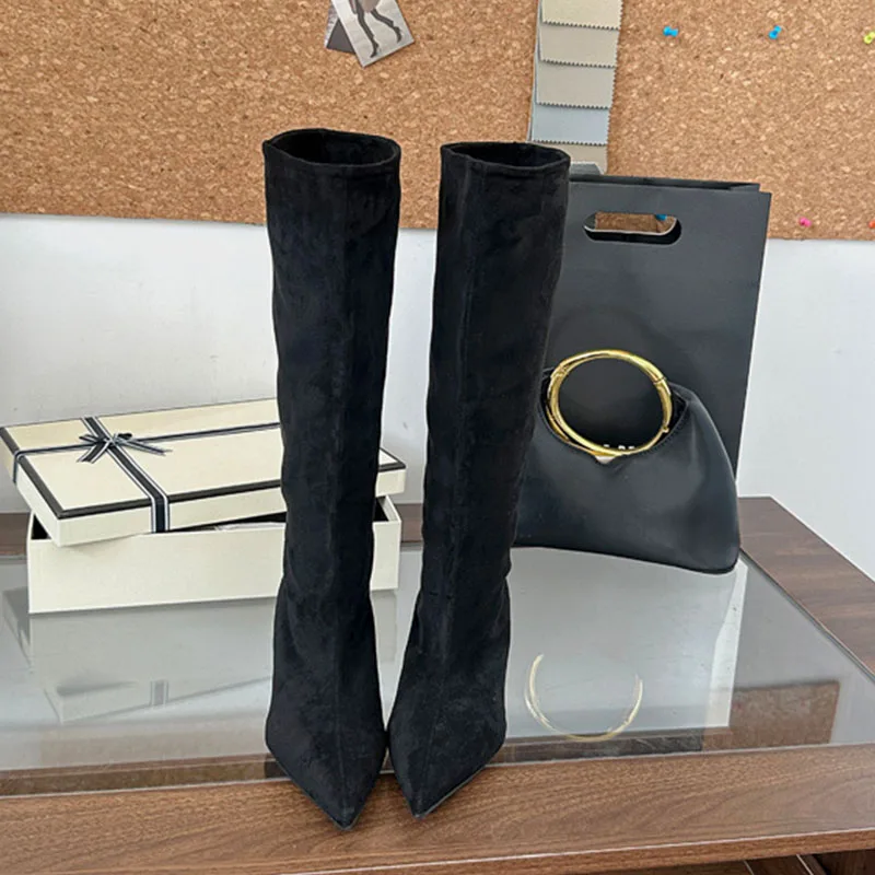 

2025 Новые зимние брендовые женские рыцарские сапоги, модные сапоги до колена без шнуровки с острым носком, длинные сапоги на тонком низком каблуке, черные туфли, новинка