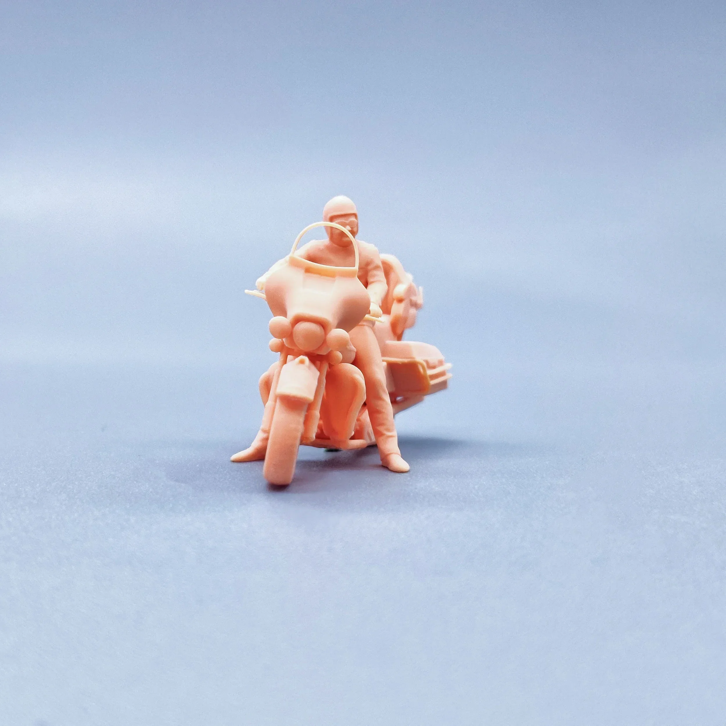 1/64 입상 스케일 모델 수지 경찰 오토바이 헬멧 남성용 색상이없는 미니어처 디오라마 손으로 그린 ​​W215