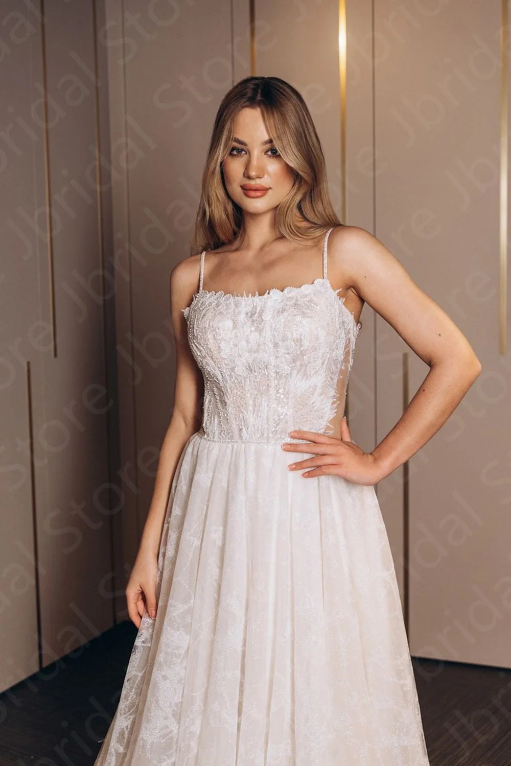 Latest Arrival White Wedding Dresses Lace Bridal Gowns Mermaid Bride Dresses Sexy with Straps Wedding Gowns Open Back Sleeveless