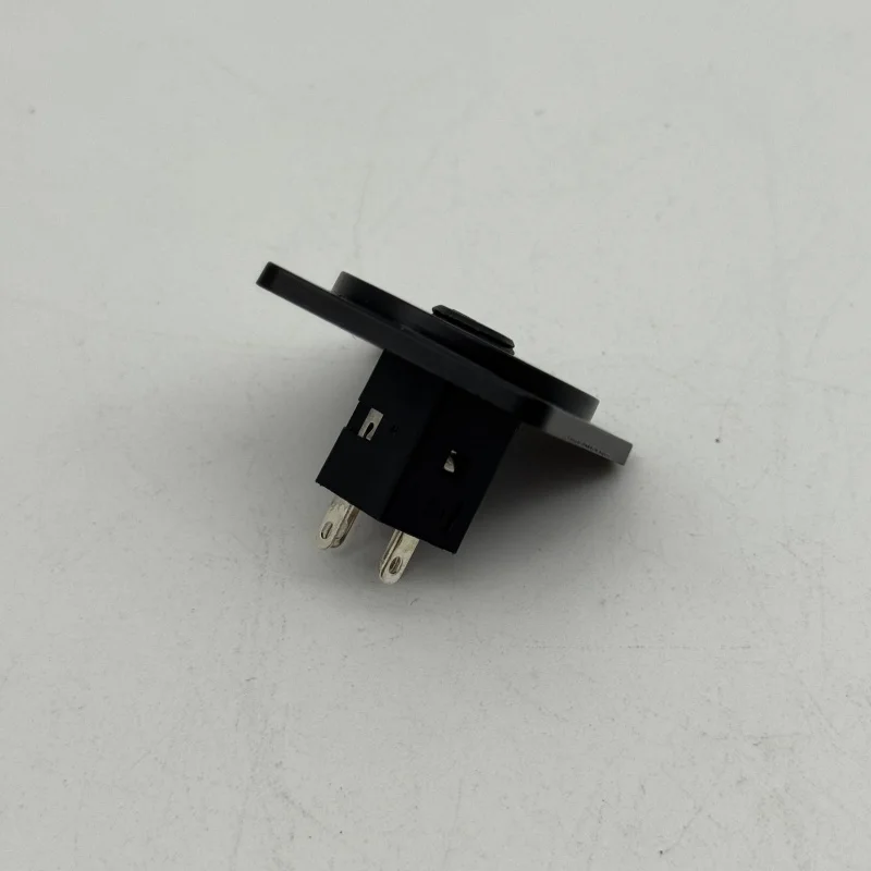 1PC Quick 3.5mm Headphone Jack Panel Adapter 86 Socket Female Round Connector D-Type Module