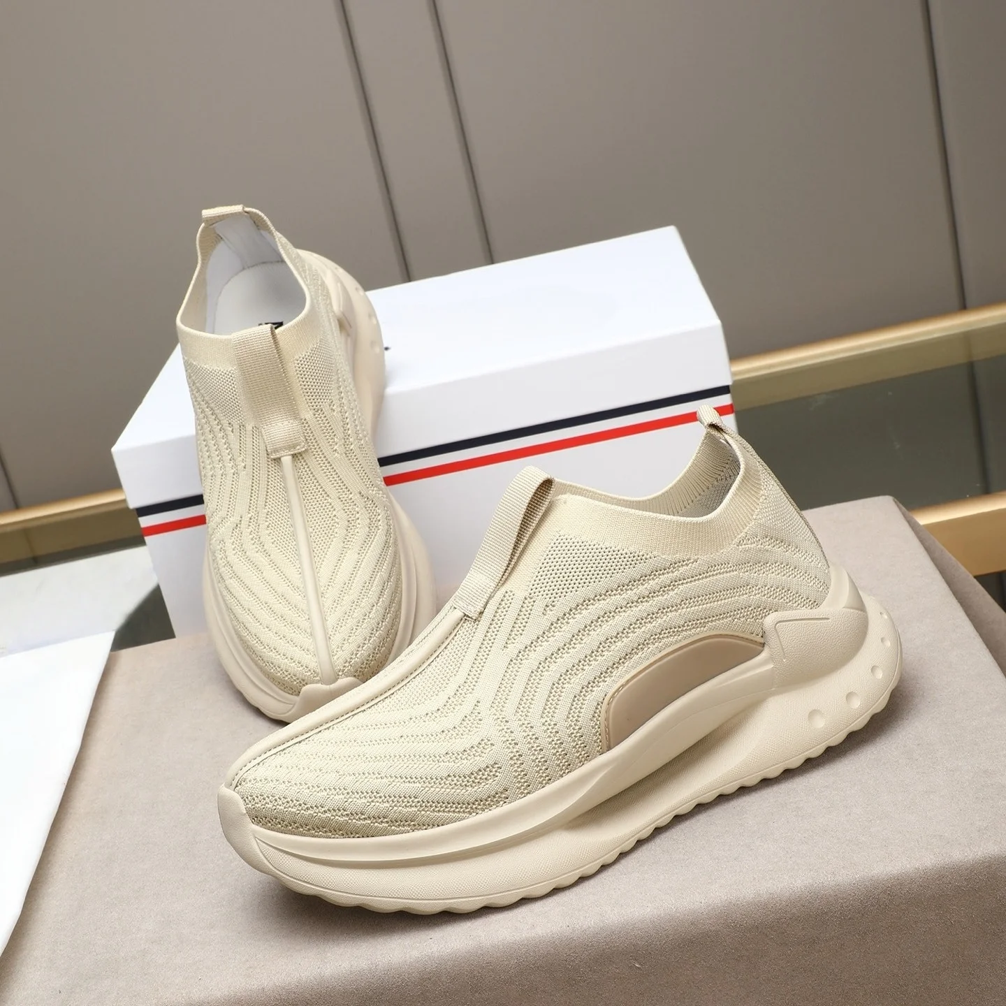 

Men Casual Sport Shoes Breathable Lightweight Sneakers Mesh Running Shoes Athletic Jogging Tenis Walking Shoes