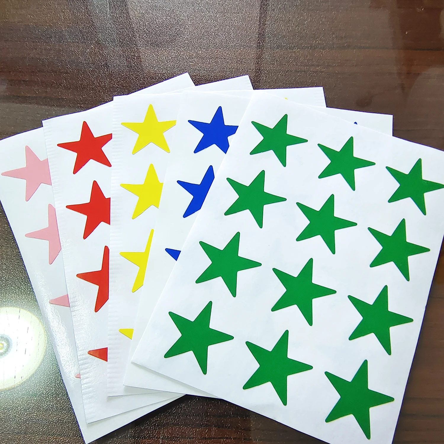 120pcs 25mm Five-pointed Star Paper Sticker Pentagram Tag for Home School Office Work Documents Mark Happy Party Decoration