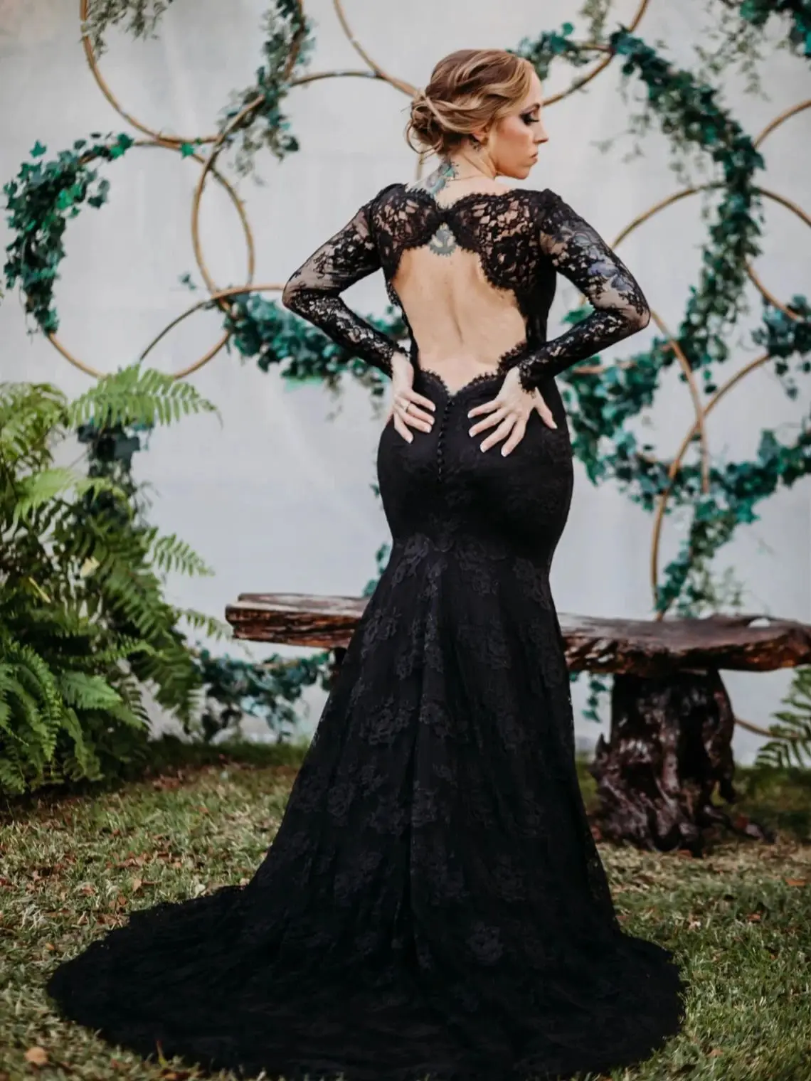 

Vintage Black Lace Mermaid Wedding Dresses Long Sleeves Open Back Country Gothic Wedding Gown Customized