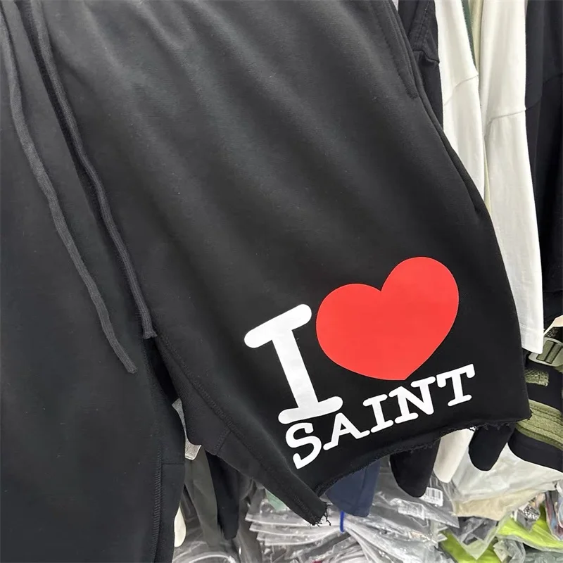 SAINT Mxxxxxx American Vintage Red Heart Print Shorts Men Women Black Oversized Casual Shorts
