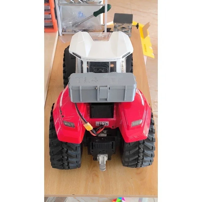 No-Drill External Battery Compartment for Crossrc TL4 1/8 RC Tractor – 3D Printed Rear Mount, Screw or Tape, Snap-Fit Design