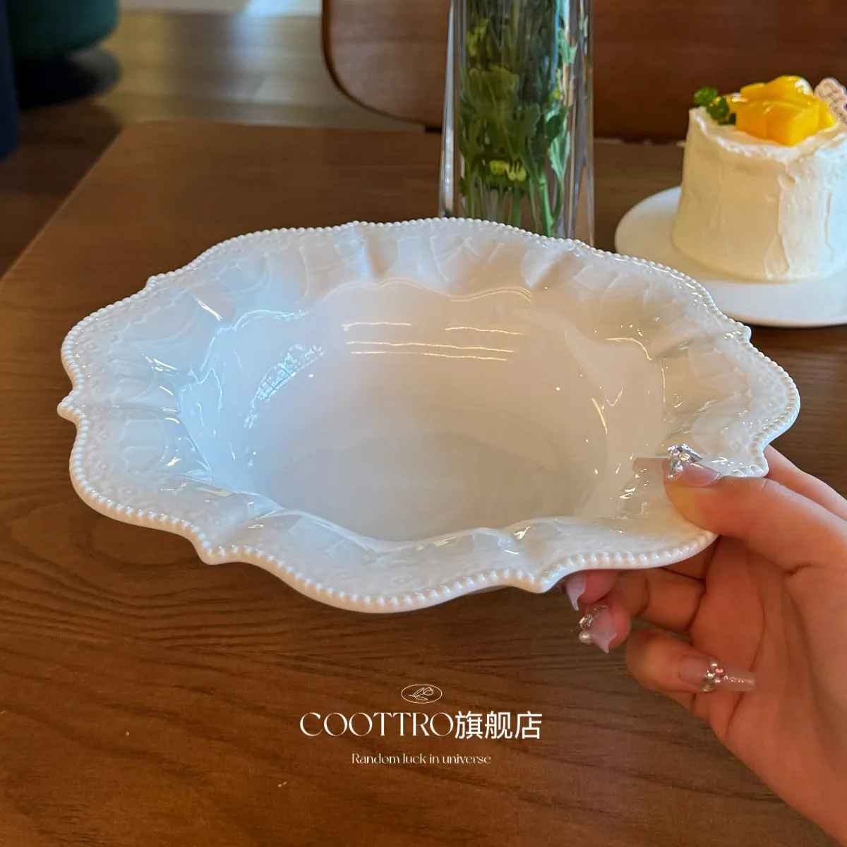 French Dreamy Waltz Royal Relief Light Luxury Lace Straw Hat Plate Pasta Western Food Arrangement. Home Decoration