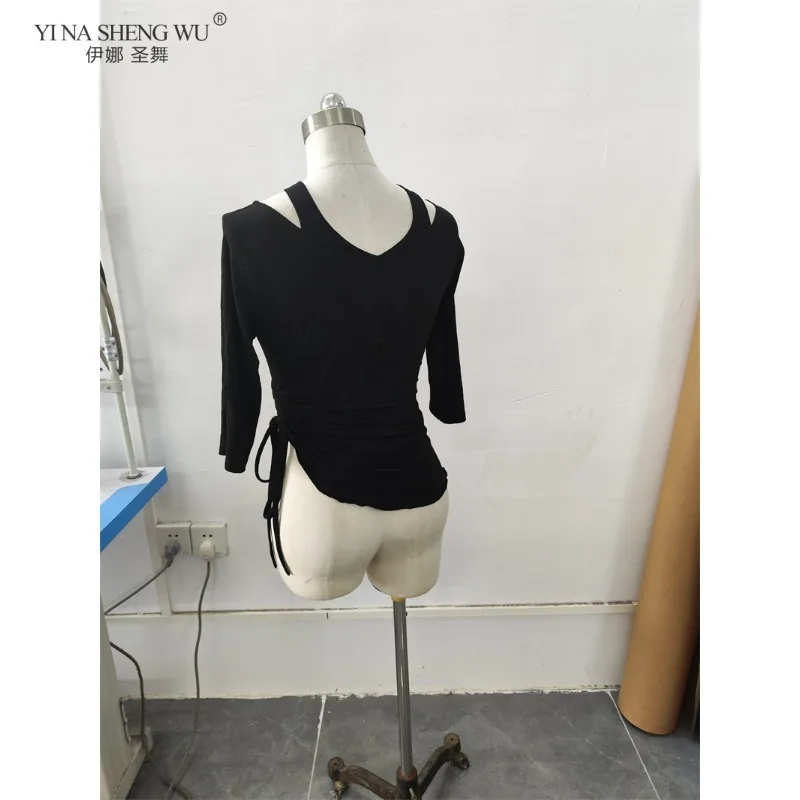 女性のベリーダンスパフォーマンスコスチュームモーダル練習トップスカーフストラップデザイン初心者向けダンス服女性ダンサー向け