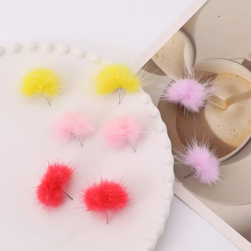 2023 Trend Winter Cat Ear Mink Hair Fur Ball Plush Stud Earrings For Women Jewelry Enamel Girl Christmas Gifts silver Needle