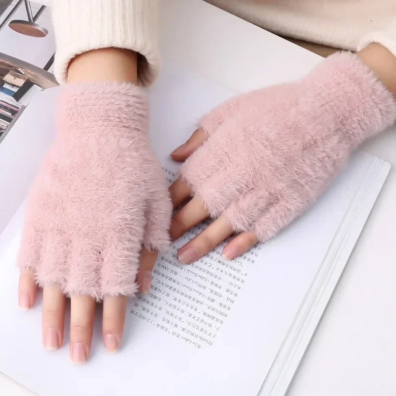 Weibliche Halbfinger-Winterhandschuhe, Touchscreen-Schreibwolle, warme Handschuhe zum Fahren im Freien