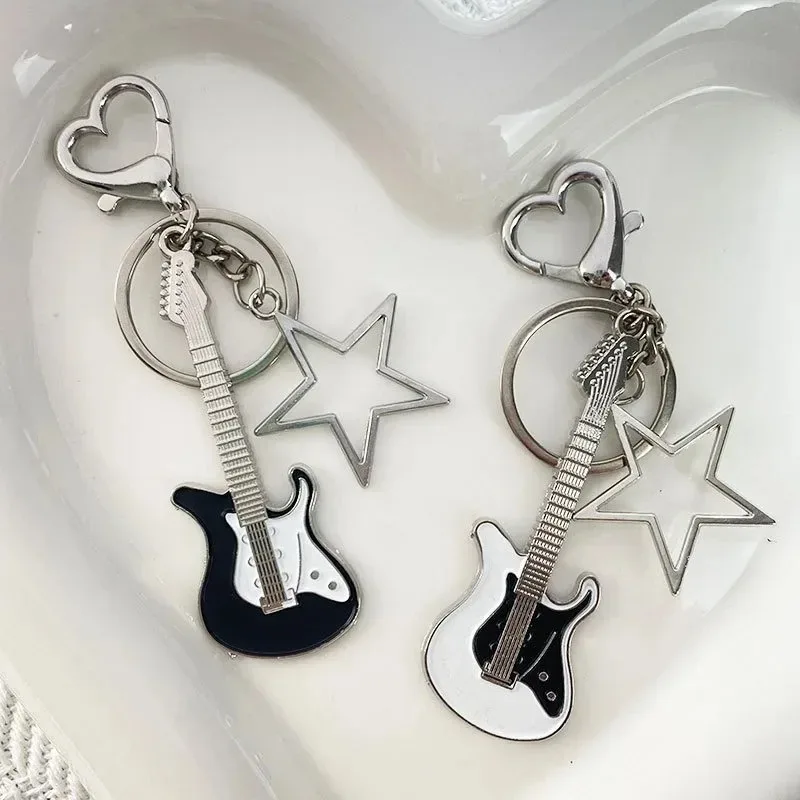 Y2k Vintage Öl Tropf Gitarre Pentagramm Herz Schlüsselbund für Frauen Kostenloser Versand Süße Tasche Charme Mode Anhänger Mädchen Kreative Geschenk