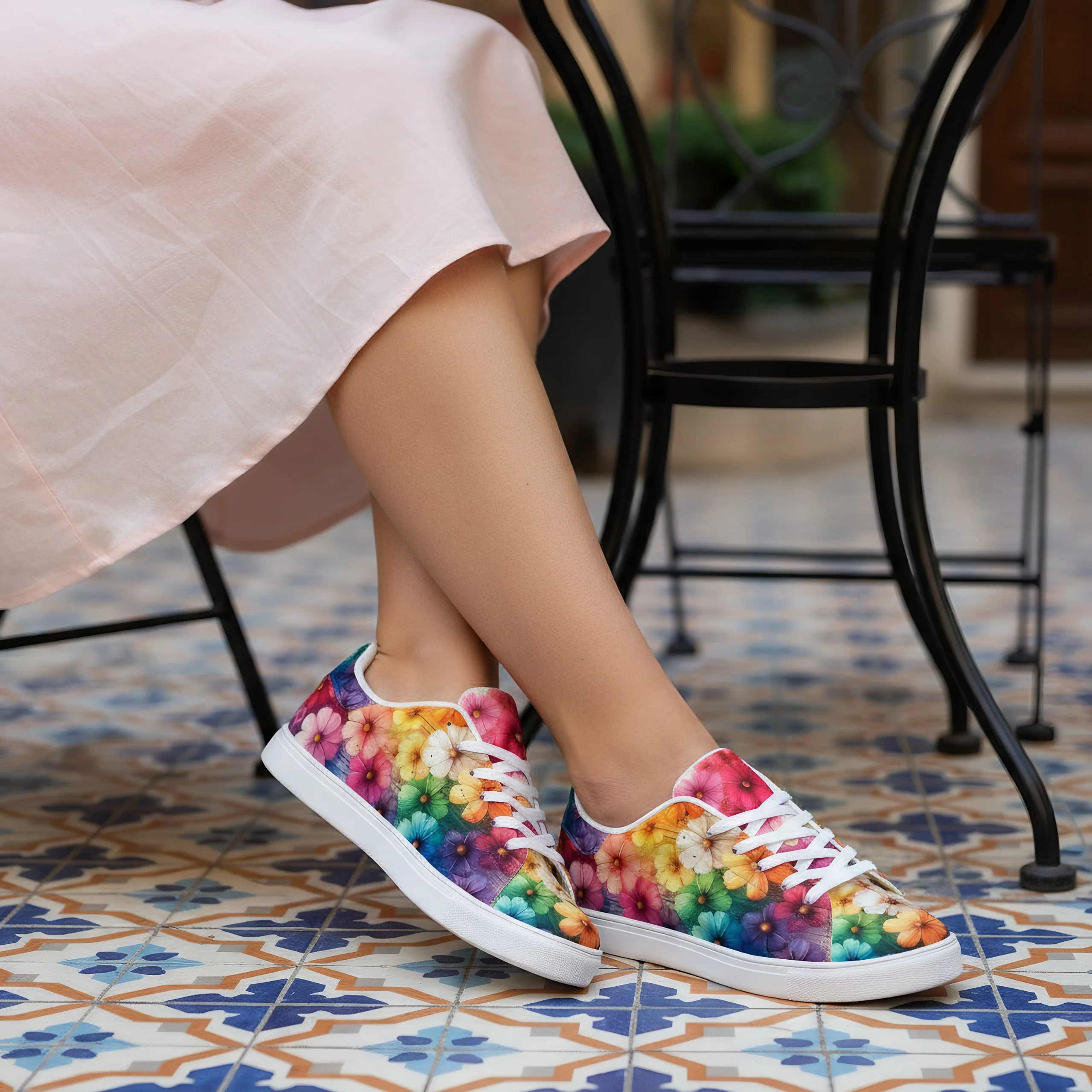 

Brightly colored floral casual fashion shoes high-quality stylish versatile flat sneakers for teenagers sport shoes