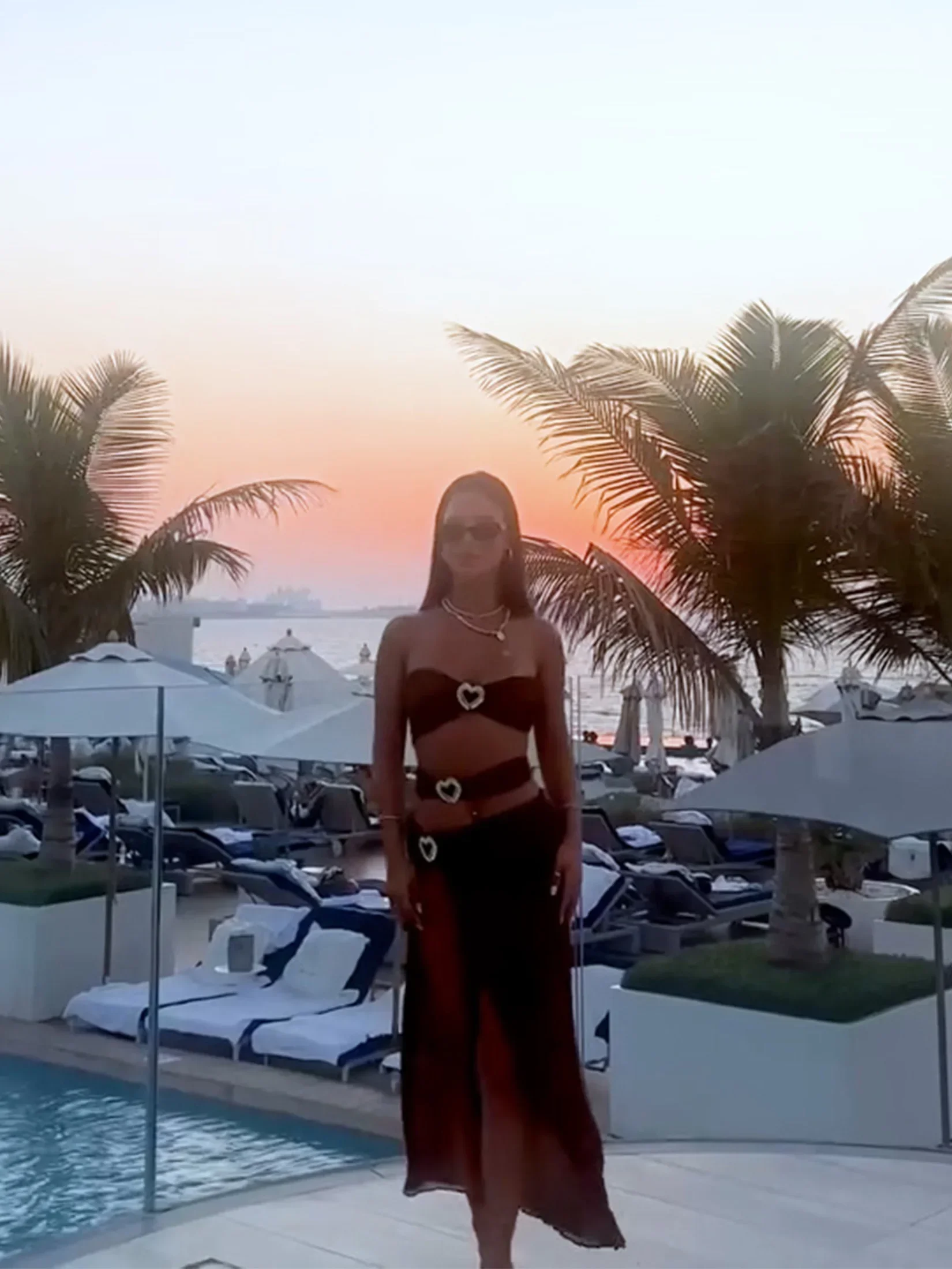 2025 Sexy 3 Piece Swimsuit Sets Love Cutout Bikini Set Female Bandeau Bathing Suit High Cut Biquini Monokini Vacation Wear S233