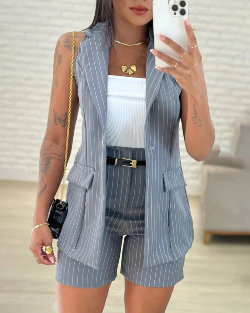 Women's 2-piece set for spring/summer 2025, featuring striped printed lapel pocket design, vest jacket, and casual shorts